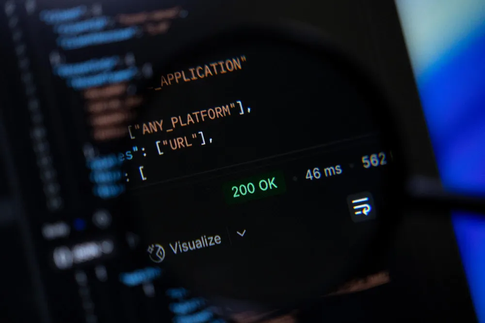 Auditoría de smart contracts y tests de estrés en testnet para tokenización RWA